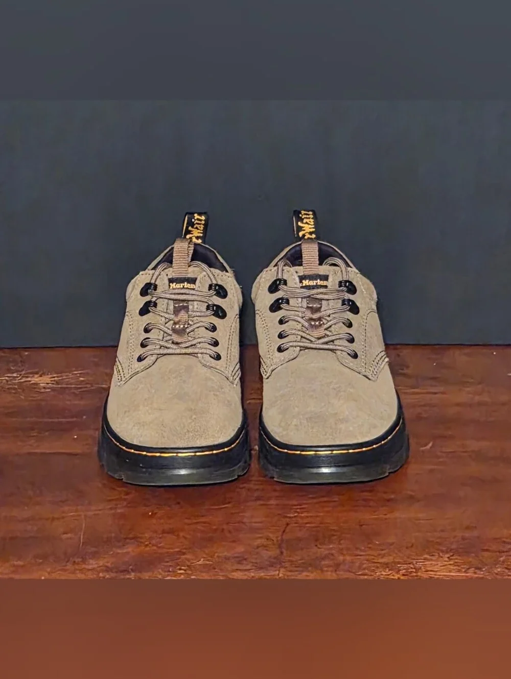 Dr. Martens Reeder Suede Casual Shoes, Mns 9,  Taupe Olive, Like New Cond.!